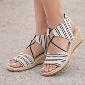 EILEEN FISHER Agnes Espadrille Wedge Sandal -
 Natural/Black Women’s 7.5 - NWOT